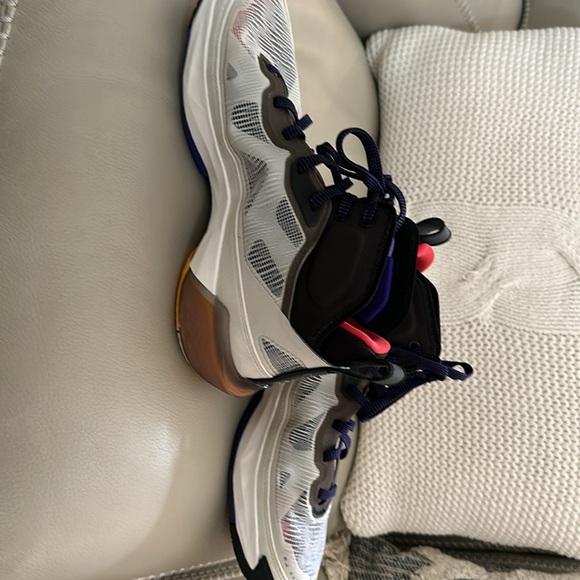 Nike Air Jordan XXXVII 37 Beyond Borders. Bone color. Size 10 men’s - Picture 6 of 7